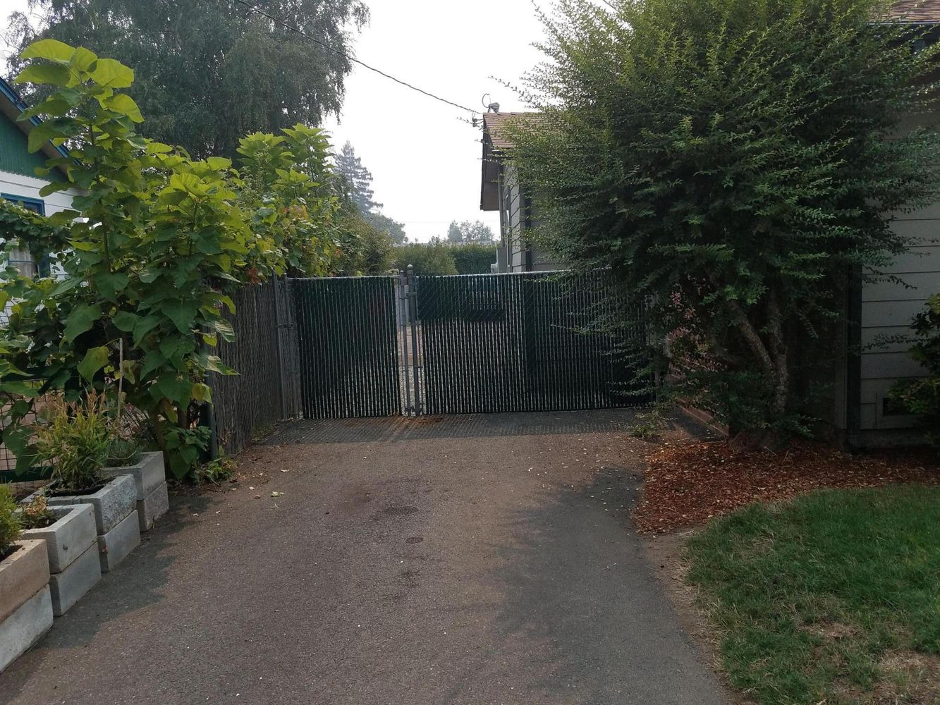 215 NE Outlook Ave, Grants Pass, OR 97526